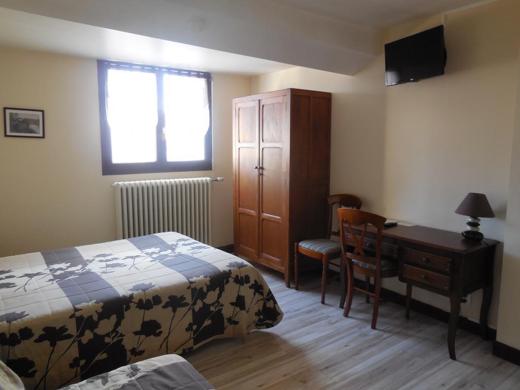 Hotel Le Lion D'Or Salbris Ngoại thất bức ảnh